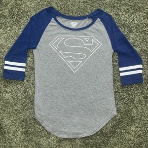 DC Comics Superman Shirt Large Blue Gray 3/4 Sleeve Scoop Neck Cotton Blend